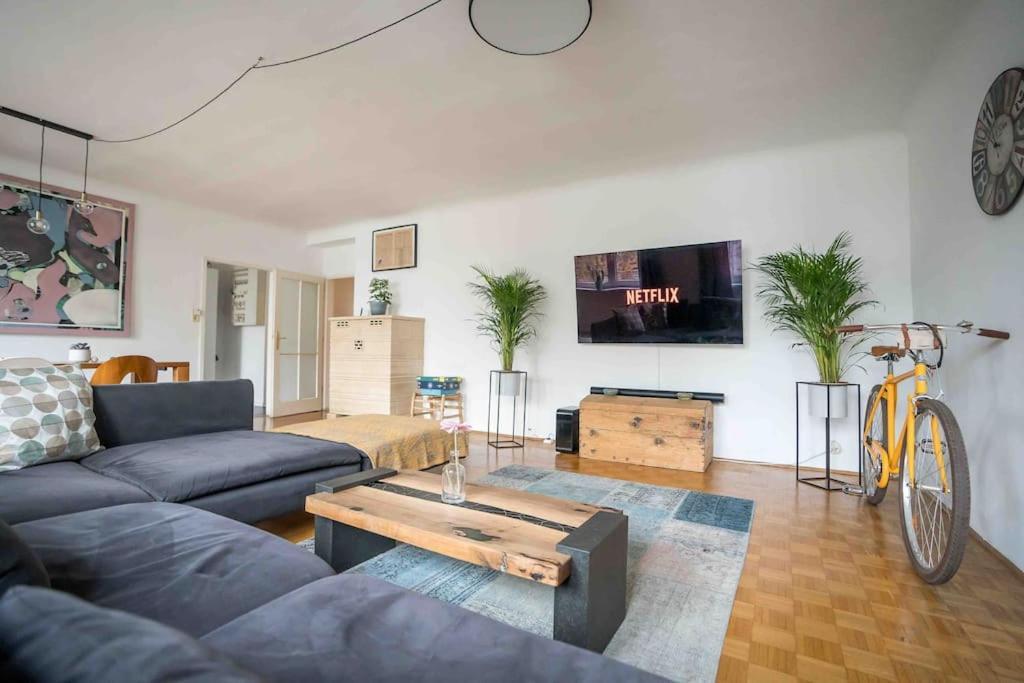 Cozy And Stylish Apartment Near Schoenbrunn Castle Vienna Exterior photo